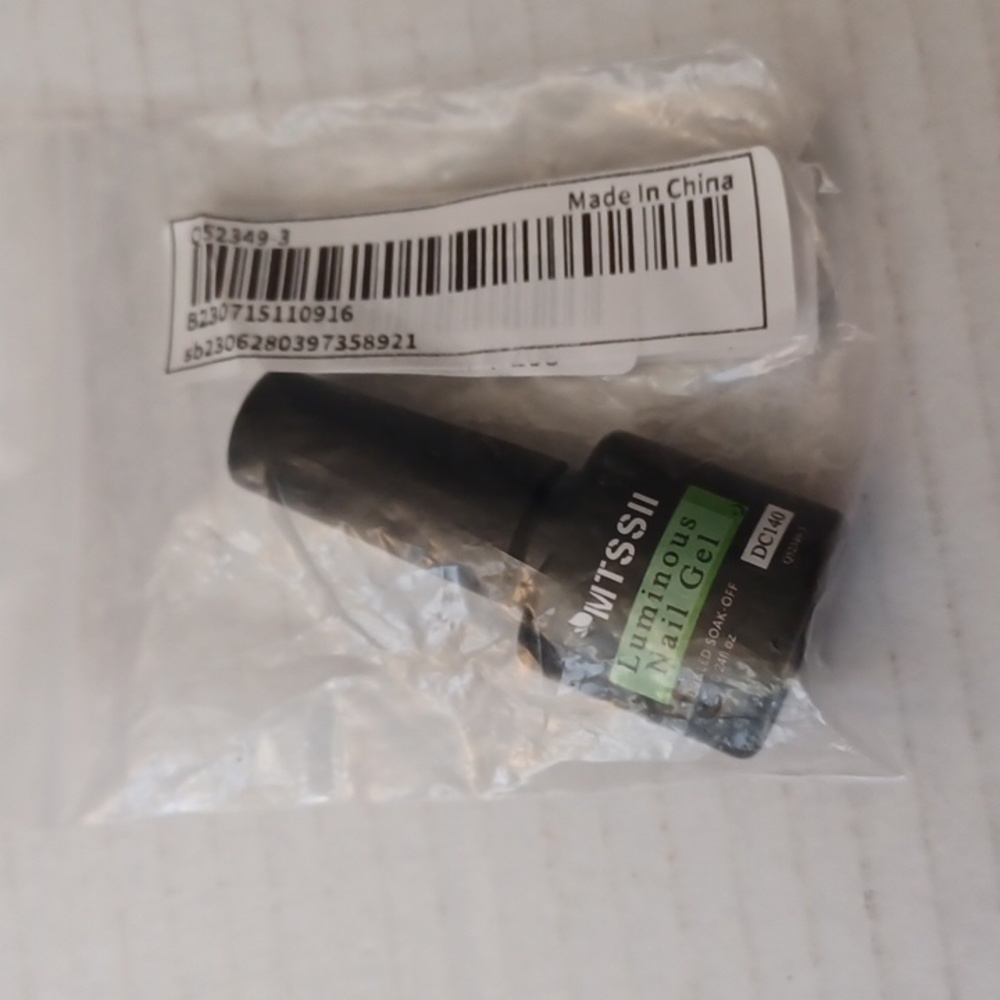 $4 Add-on New Green Luminous Nail Gel - Picture 3 of 5